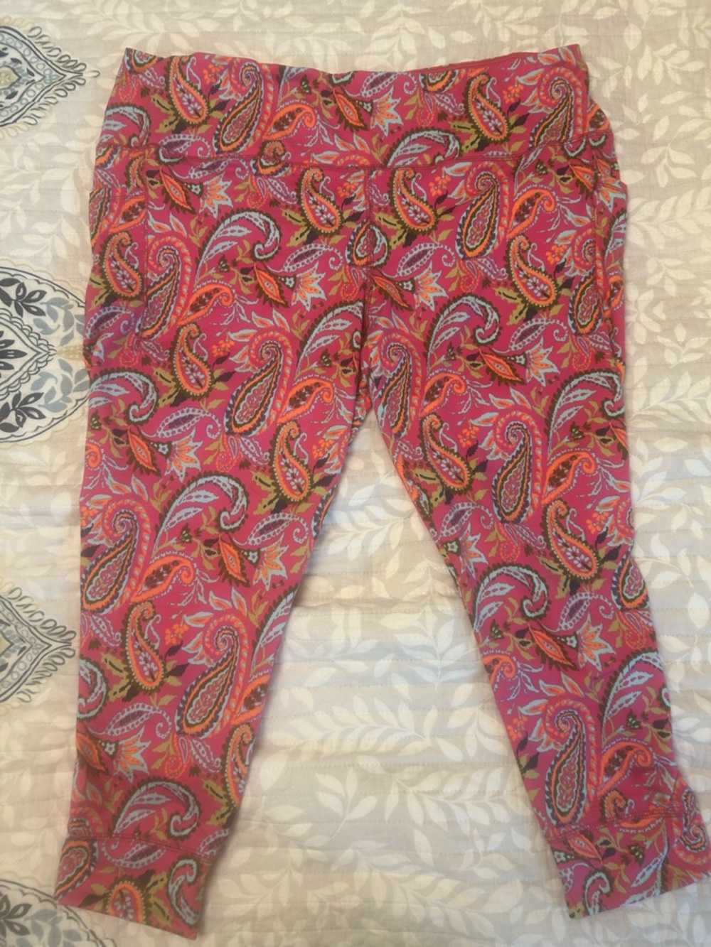 Belle Ladies' Pink Paisley Knit Capri Leggings XLP
